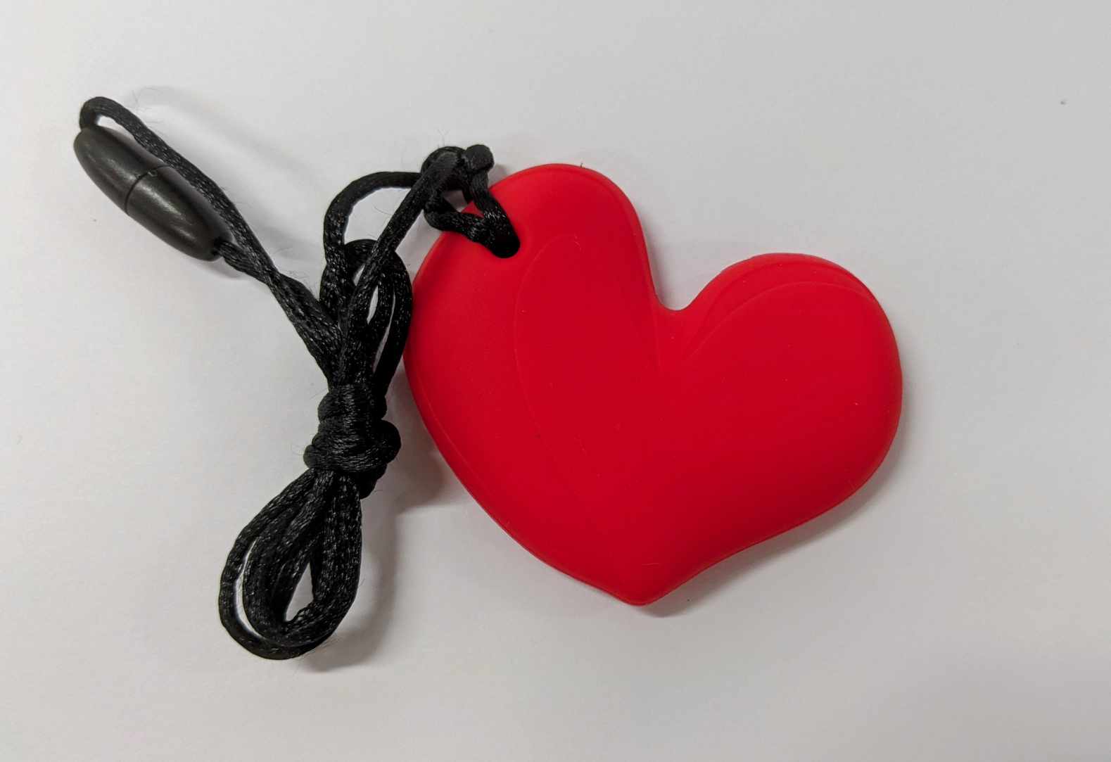 Sensorchew Heart - Red