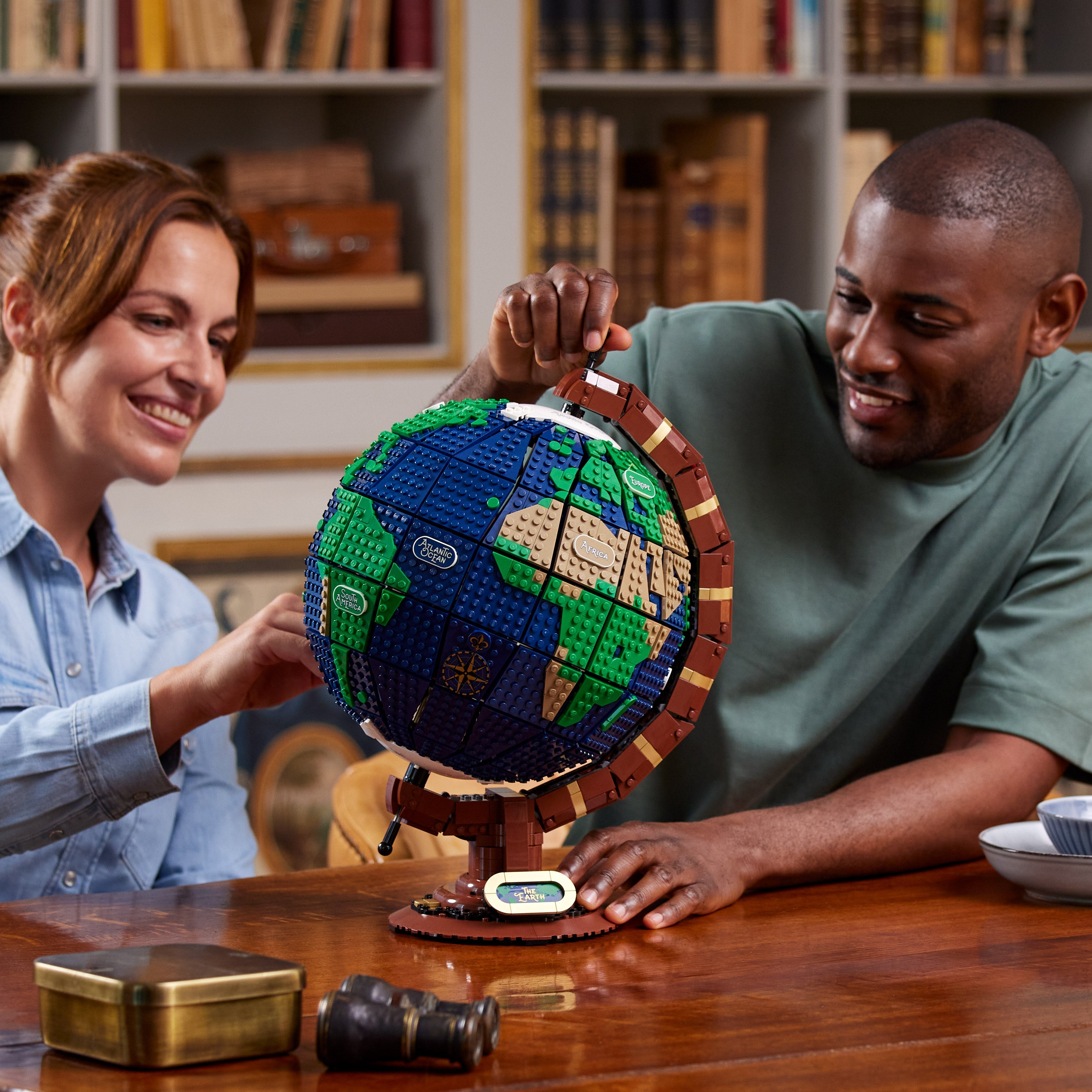 Lego 21332 The Globe