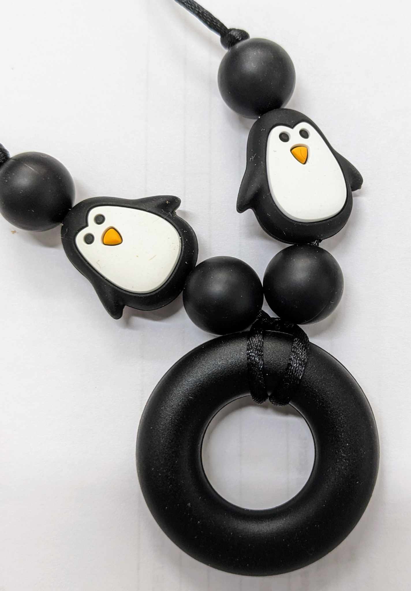 Sensorchew Penguin Pals Necklace