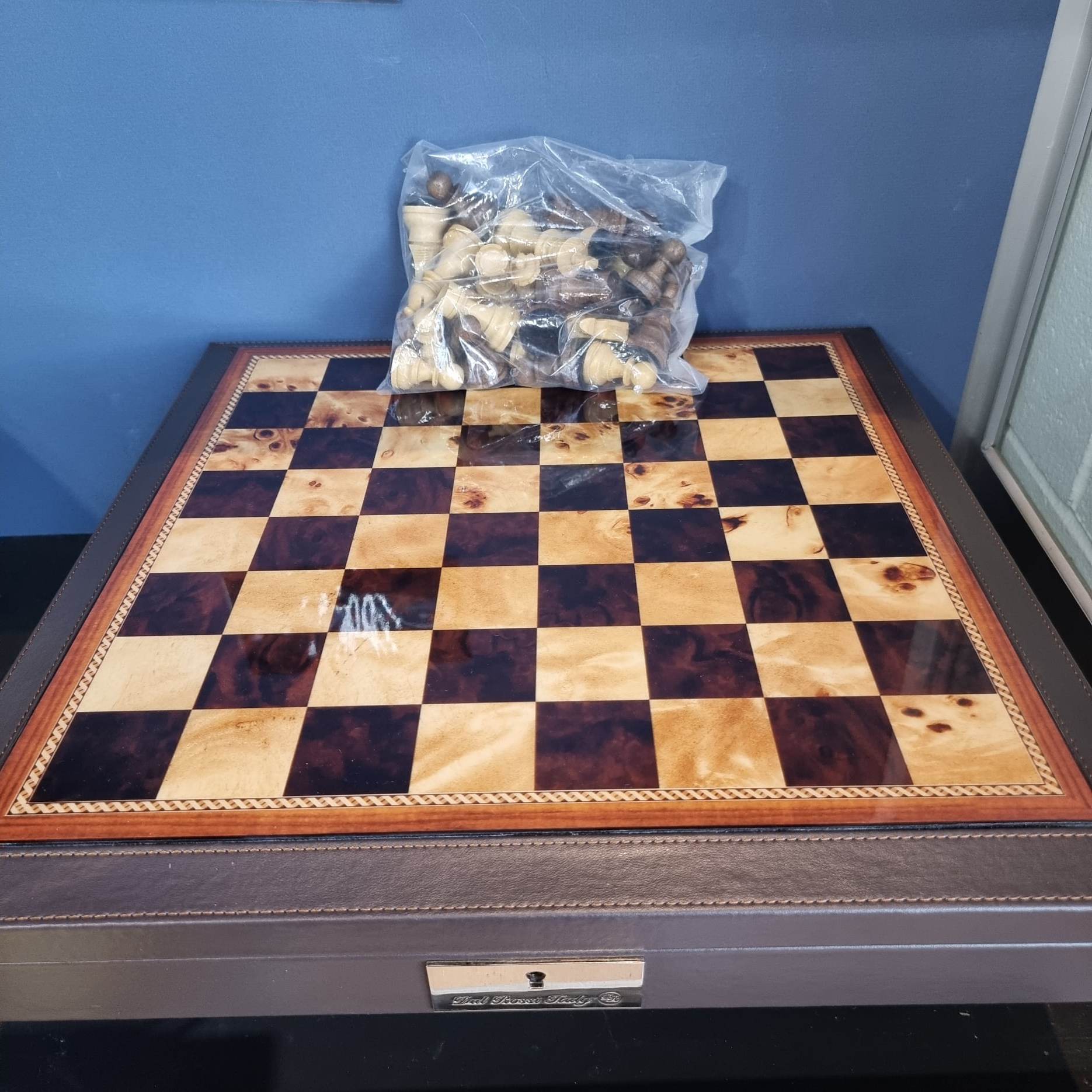 Dal Rossi 18 inch wooden inlay with leather edged and 85mm weighted pieces